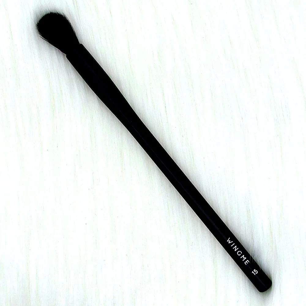 🔴 WINGME 15 Mega Blending Eye Brush
